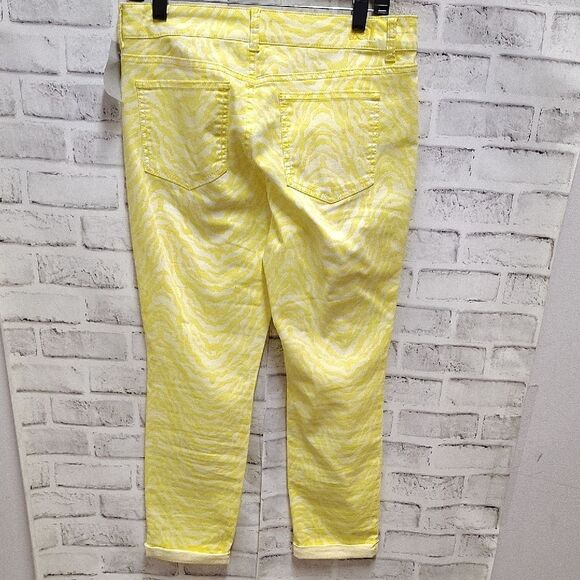 LEI Yellow Patterned Pants - Picture 3 of 3